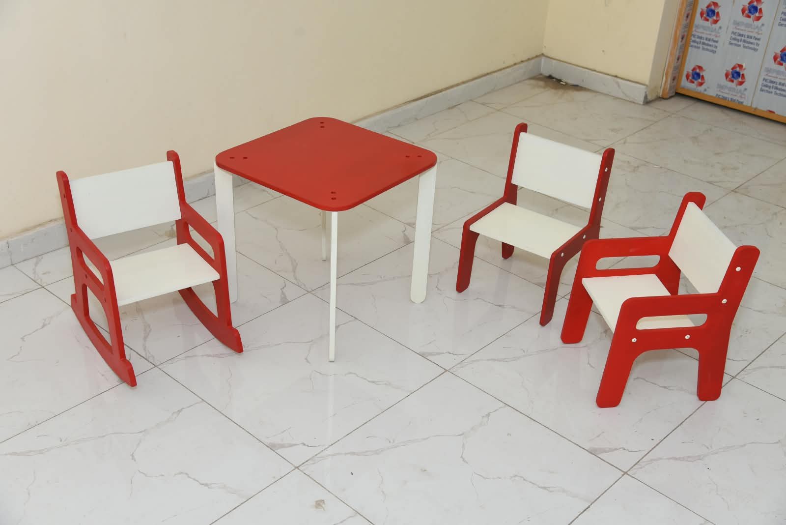 Kids Table